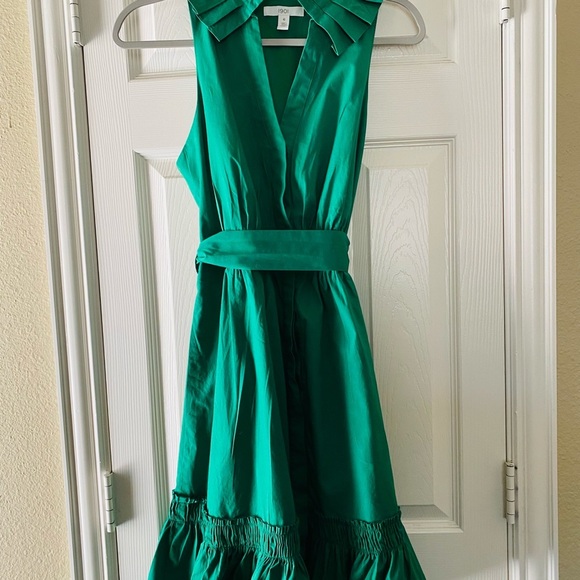 1901 GREEN PLEATED COLLAR SHIRTDRESS WITH FRONT BUTTONS AND WAIST TIE, Size 6 - Picture 2 of 8